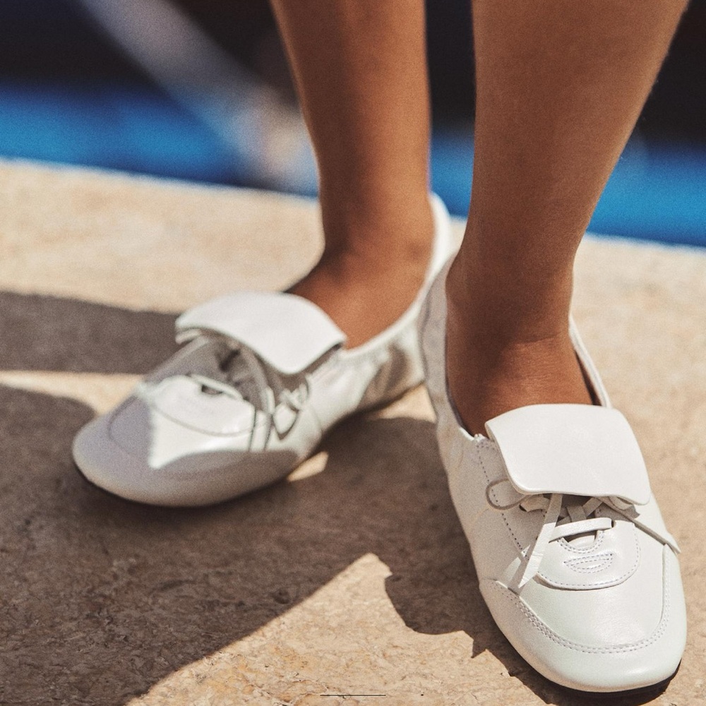 Zara lace-up low heel leather shoes